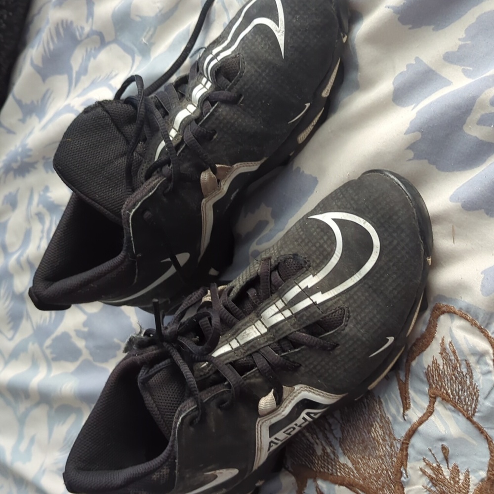 Nike Alpha football cleats 6Y